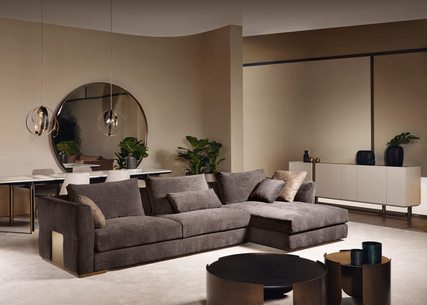 Furniture & Decor