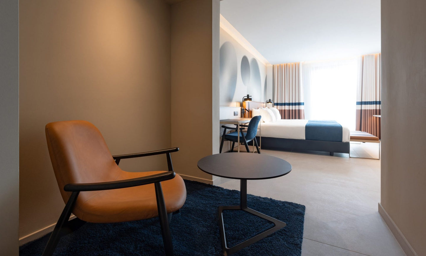 Furniture & Decor