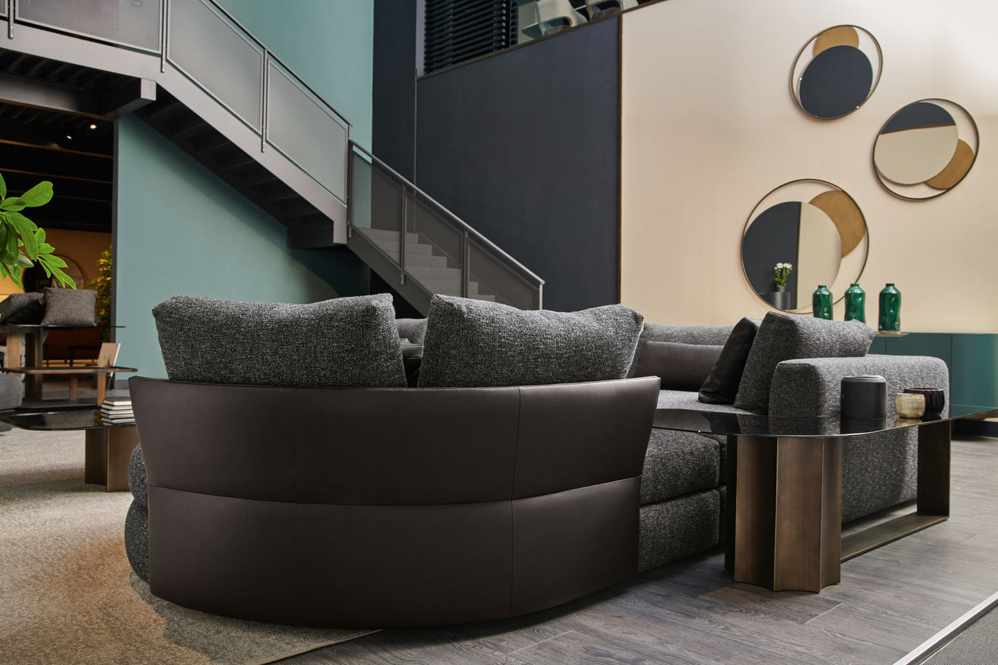 Furniture & Decor